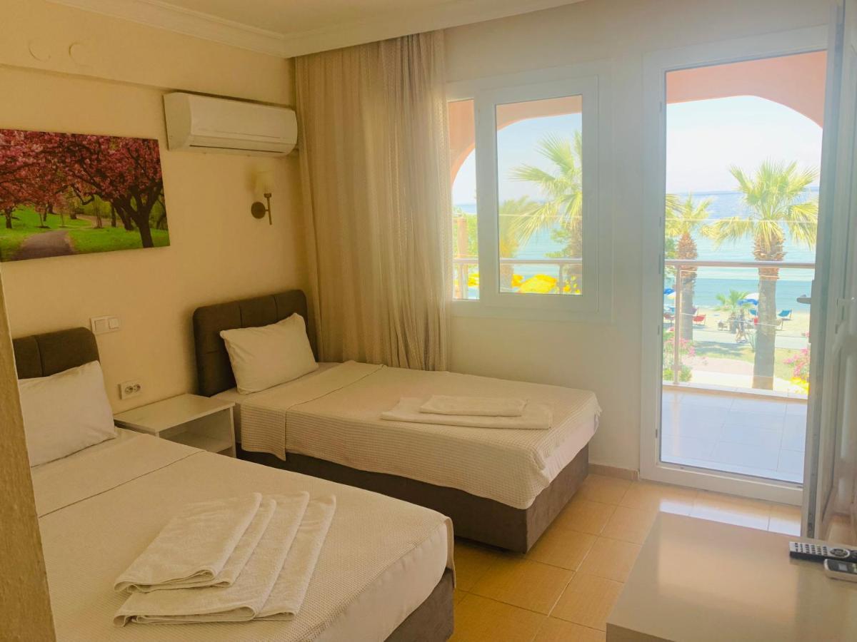Holiday Hotel Kusadasi Bagian luar foto