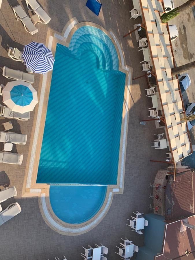 Holiday Hotel Kusadasi Bagian luar foto